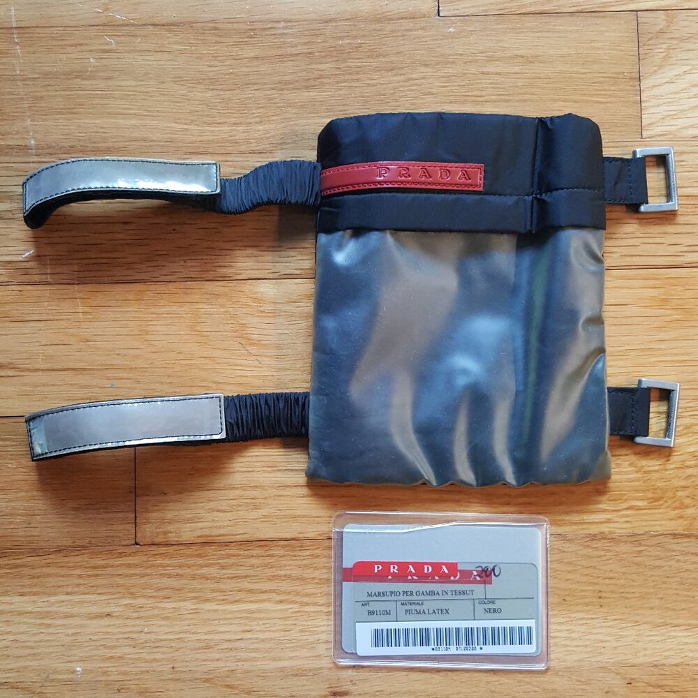 Men's vintage 1999 Prada bicep bag *rare*